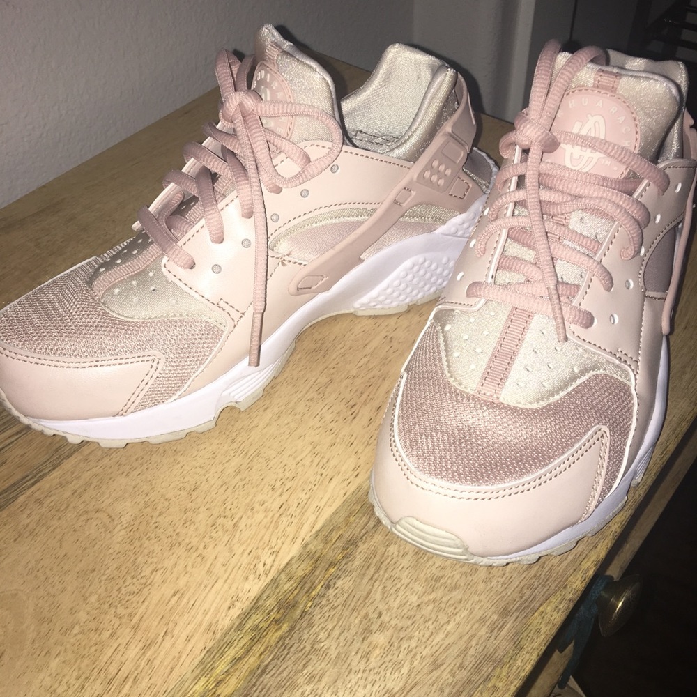 Blush Color Women’s Nike Huarache Tennis shoes